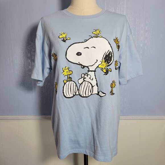Peanuts Small Light Blue Crewneck Shortsleeve Snoopy T-Shirt - Picture 1 of 10